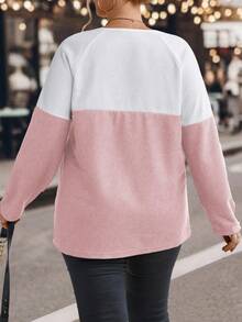 SHEIN LUNE Plus Two Tone Button Detail Raglan Sleeve Tee Graphic Tees Women Tops - Pink - View 2