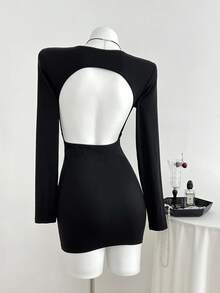 Elamini 1pc Women's Black Ribbed Knit Bodycon Mini Dress, Stretchy, Button Decor, Deep V-Neck, Hollow-Out Sexy Back, Fitted Waist, Suitable For Daily Wear, Commute, Back To School - Black - View 2