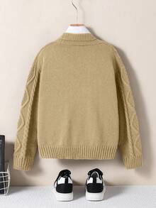 SHEIN 1 件男童复古风格开衫，绞花针织双排扣经典条纹 V 领，常规袖，整齐下摆，浅灰色经典针织毛衣，百搭休闲夹克，做工精良，适合春秋季 - 卡其色 - 查看 2