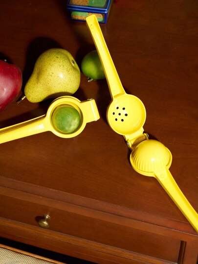 Joivida 1pc Portable Aluminum Multifunctional Citrus Juicer - Efficient Manual Lemon Squeezer With Easy-Squeeze Design, Anti-Slip Handle, Effortless Citrus Press, No Electricity Needed, And Space-Saving Kitchen Storage - Essential Kitchen Gadgets For Fresh Juice Lovers