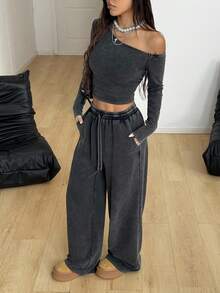 SHEIN PETITE CURVE Bộ đồ 2 món cỡ lớn, kiểu dáng thường ngày, cổ bẻ bất đối xứng, gồm áo croptop và quần dài. - Màu xám đen - Xem 7
