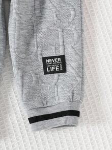 SHEIN Playful Pals 2 件套男婴休闲字母针织提花饰边罗纹圆领长袖运动衫和松紧腰裤套装，适合外出、休闲装、旅行，6 个月至 3 岁秋冬