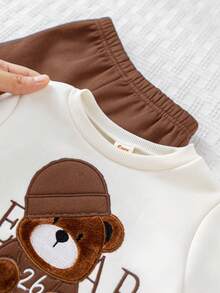 Cozy Pixies 2件套男婴卡通熊图案针织柔软圆领长袖连帽衫和弹性腰带保暖裤套装 - 棕色 - 查看 5