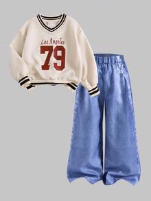 一套女童运动休闲套装，包含一件印有“洛杉矶79”字样的棒球夹克和一条浅蓝色阔腿裤，厚度适中，适合日常穿着，春秋/秋冬季皆宜。 - 杏色 - 查看 1
