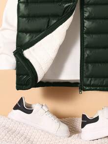 SHEIN 青少年男孩绗缝拼布毛巾绣背心配圣诞运动衫 秋季衬衫 万圣节开衫 万圣节儿童服装 长袖衬衫 秋季套装 格子夹克 黑色开衫 万圣节衬衫 红色开衫 万圣节毛衣 棕色开衫 黑色衬衫 绿色衬衫 红色衬衫 秋季衬衫 男童毛衣 白色衬衫 - 墨綠色 - 查看 5