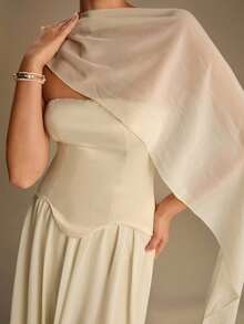 Enchnt 秋冬浪漫杏色抹胸连衣裙，搭配飘逸披肩，时尚优雅，适合派对、约会、假日、毕业典礼、婚礼宾客、办公室、外出、万圣节、圣诞节等场合。这款连衣裙是女士秋季连衣裙、秋季服装、秋季套装、狂欢节、新年等场合的理想之选。 - 杏色 - 查看 6