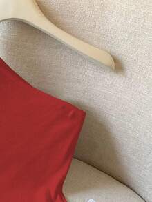 GlowEve Áo ba lỗ cổ yếm không tay màu trơn đơn giản mùa hè - Đỏ - Xem 3