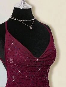 SHEIN ICON Damen Einfarbiges Kleid mit tiefem Ausschnitt und Strass-Verzierung, sexy Trägerkleid - Rot - Übersicht 6