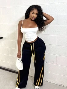 Alexandranx 女士春夏情侣装比赛日外出学院风黄色撞色织带运动裤、狂欢节服装、狂欢节 - 藏蓝色 - 查看 6