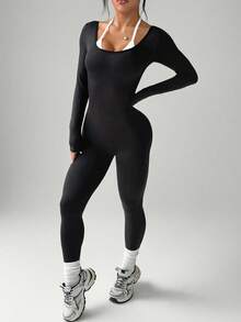 Dewbera 女士修身纯色无缝长袖连体裤，适合日常外出、瑜伽、跑步和健身 - 黑與白 - 查看 5