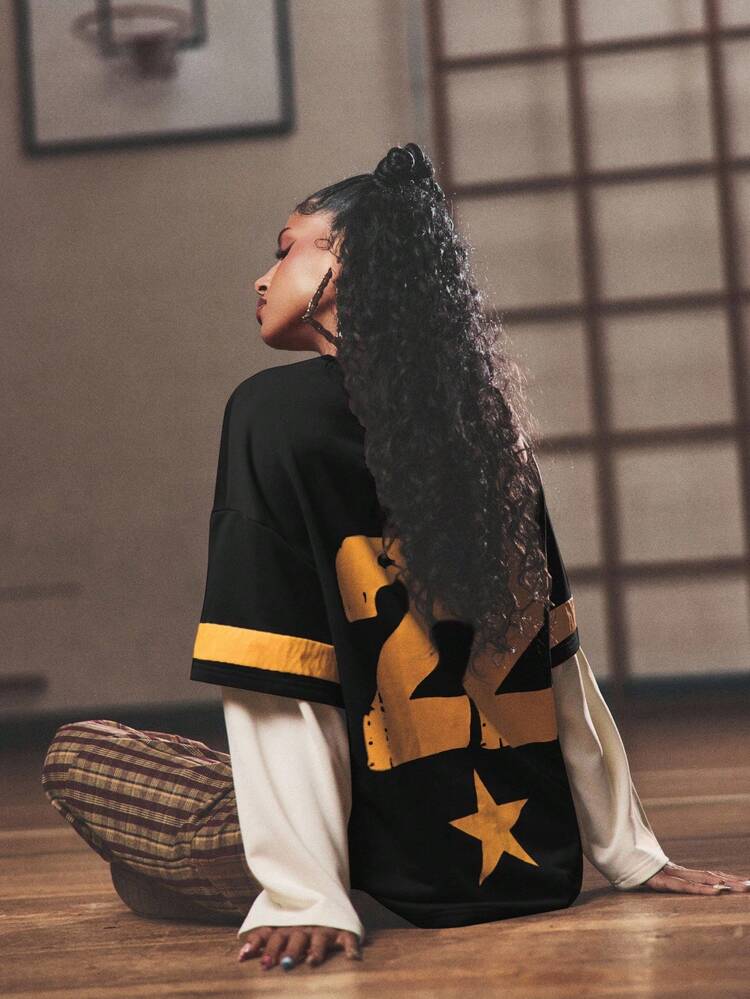 SUMWON WOMEN Double Layer Varsity Tee With Star Graphics And Number Design