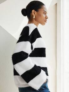 Lumivelle 2025 Autumn/Winter New Stylish Elegant Simple Striped Contrast Color Faux Fur Knit Sweater - Black and White - View 3