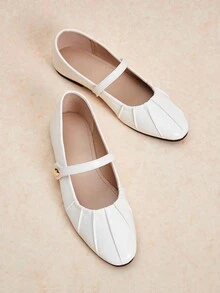 Rosivie 2025 Sommer Neue Französische Quadratische Zehenform Vielseitige Schwarze Cut Out Gewebte Flache Damen Schuhe Mit Niedriger, Atmungsaktiv Und Bequem