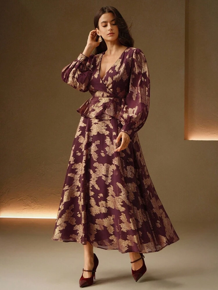 Robe élégante à col en V et taille cintrée avec feuille d'or, robe de soirée de luxe pour femmes, convient pour le Nouvel An, Noël, Thanksgiving