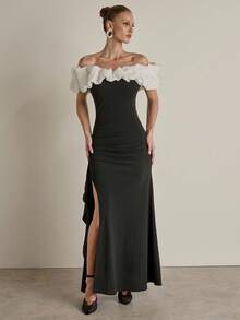 COSMINA 女式撞色露肩荷叶边修身开衩连衣裙 - 黑與白 - 查看 6