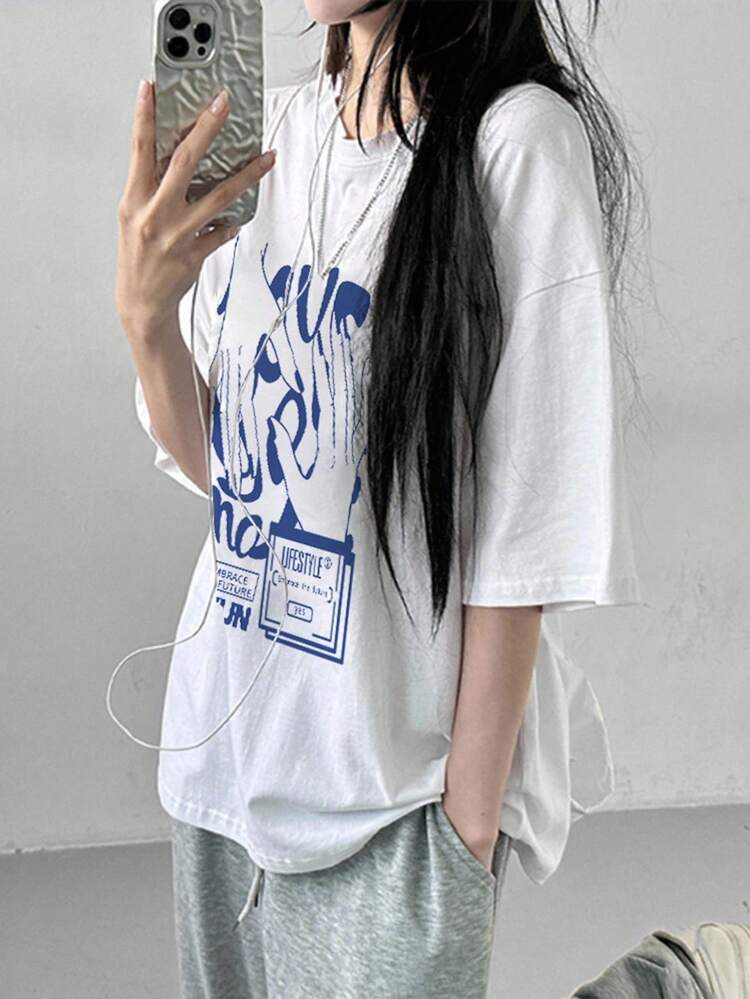 Women's Oversized Street Style T-Shirt With Bold Graphic Print Summer Streetwear