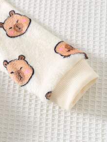 Cozy Pixies 2 件婴幼儿水豚和熊图案针织柔软圆领长袖运动衫和松紧腰厚裤套装，秋冬保暖室内服装 - 彩色 - 查看 7