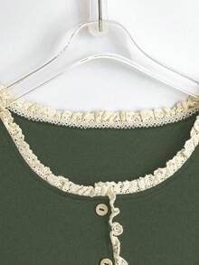 Everyssa 女士夏季拼接荷叶边短款泡泡袖单排扣T恤 - 軍綠色 - 查看 4