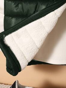 SHEIN 青少年男孩绗缝拼布毛巾绣背心配圣诞运动衫 秋季衬衫 万圣节开衫 万圣节儿童服装 长袖衬衫 秋季套装 格子夹克 黑色开衫 万圣节衬衫 红色开衫 万圣节毛衣 棕色开衫 黑色衬衫 绿色衬衫 红色衬衫 秋季衬衫 男童毛衣 白色衬衫 - 墨綠色 - 查看 6