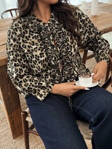 Blusa de moda con estampado de leopardo, parches y volantes en el bajo con lazo delantero para mujer talla grande - Multicolor - Ver 5