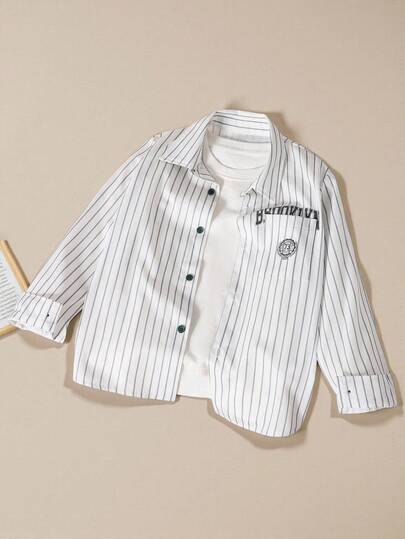 SHEIN Explorewe 1 件男童条纹休闲衬衫，面料柔软舒适，设计百搭，适合外出、上学、摄影等各种场合，2025 年男童开学必备单品，适合儿童校园和运动装