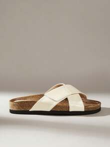 Solecia 女士时尚平底凉鞋，夏季沙滩度假户外拖鞋 - 米色 - 查看 1