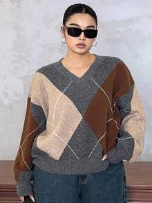Dazy Plus 时尚拼色V领菱形图案宽松大码女式套头衫，秋冬款