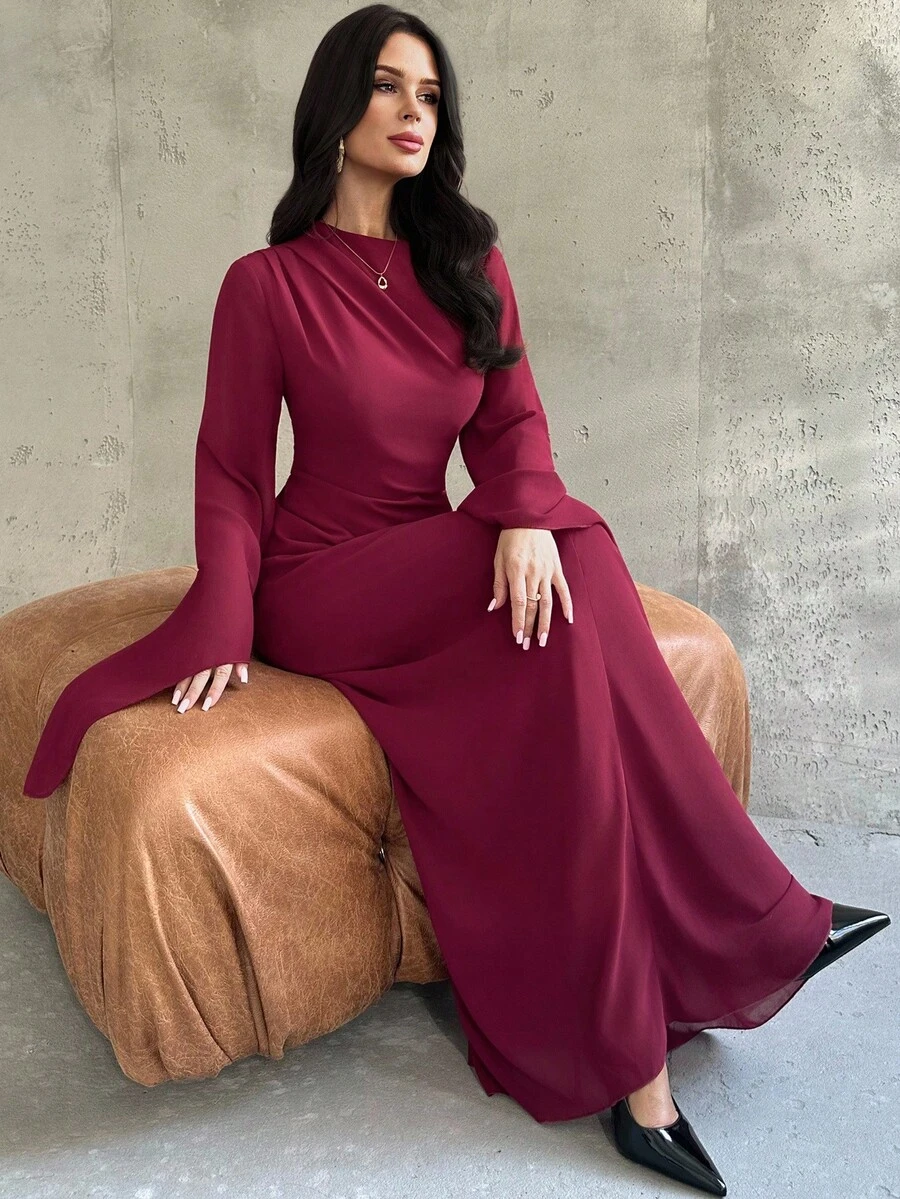 Firerie Robe longue élégante et minimaliste pour femmes, col asymétrique froncé, ourlet inégal, manches évasées, couleur bordeaux, convient pour les occasions formelles et la rentrée scolaire