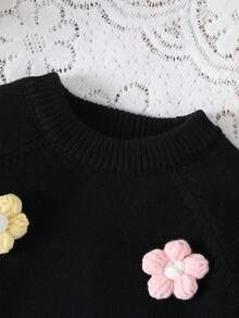 SHEIN 女婴针织毛衣和条纹裤两件套，优雅时尚，舒适耐穿，适合秋冬季节，休闲、居家、户外和旅行皆宜。女婴针织套装，女婴毛衣套装，女婴花朵套装，女婴冬季两件套针织套装。 - 黑色 - 查看 5