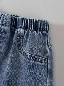 SHEIN 年轻女孩休闲可爱复古浅蓝色破洞牛仔裤，粉色蝴蝶结刺绣，宽松直筒版型，面料柔软舒适，时尚街头服饰 - 深色水洗藍 - 查看 5