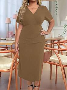 EMERY ROSE 大码女式优雅V领短袖纯色褶饰中长连衣裙 - 駝色 - 查看 5