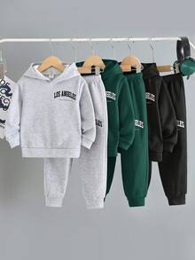 SHEIN 6 件儿童/青少年男童休闲字母图案连帽运动衫和宽松针织裤 2 件套，3 种颜色（红色、黑色、灰色），适合通勤、上学、日常休闲、旅行、运动、所有季节 - 墨綠色 - 查看 4
