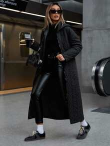 Cappotto imbottito da donna per l'inverno, con dettagli in cintura, extra lungo