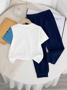 SHEIN 男婴休闲风格可爱恐龙与卡通动物拼色 Y2K 圆领短袖上衣和裤子套装