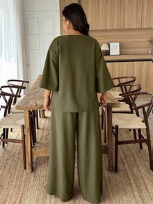 EMERY ROSE Plus Size Women's Solid Color Single-Button 3/4 Sleeve Top And Pants Casual 2-Piece Set