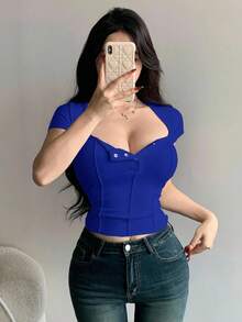 Dazy Designer Áo thun nữ tay ngắn cài nút nửa vời có đường khâu trang trí và bó sát mùa hè, áo crop top nữ - Xanh đậm - Xem 2