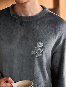 Manfinity Underwear&Sleepwear Basics Fleece Crew Neck Long Sleeve Top & Long Pants Fluffy Pajama Set For Men, Fall Winter Clothes, Cozy