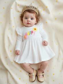 SHEIN 新生女宝宝秋季新款柔软亲肤梭织面料白色圆领长袖甜美可爱公主风字母印花连衣裙 - 白色 - 查看 1