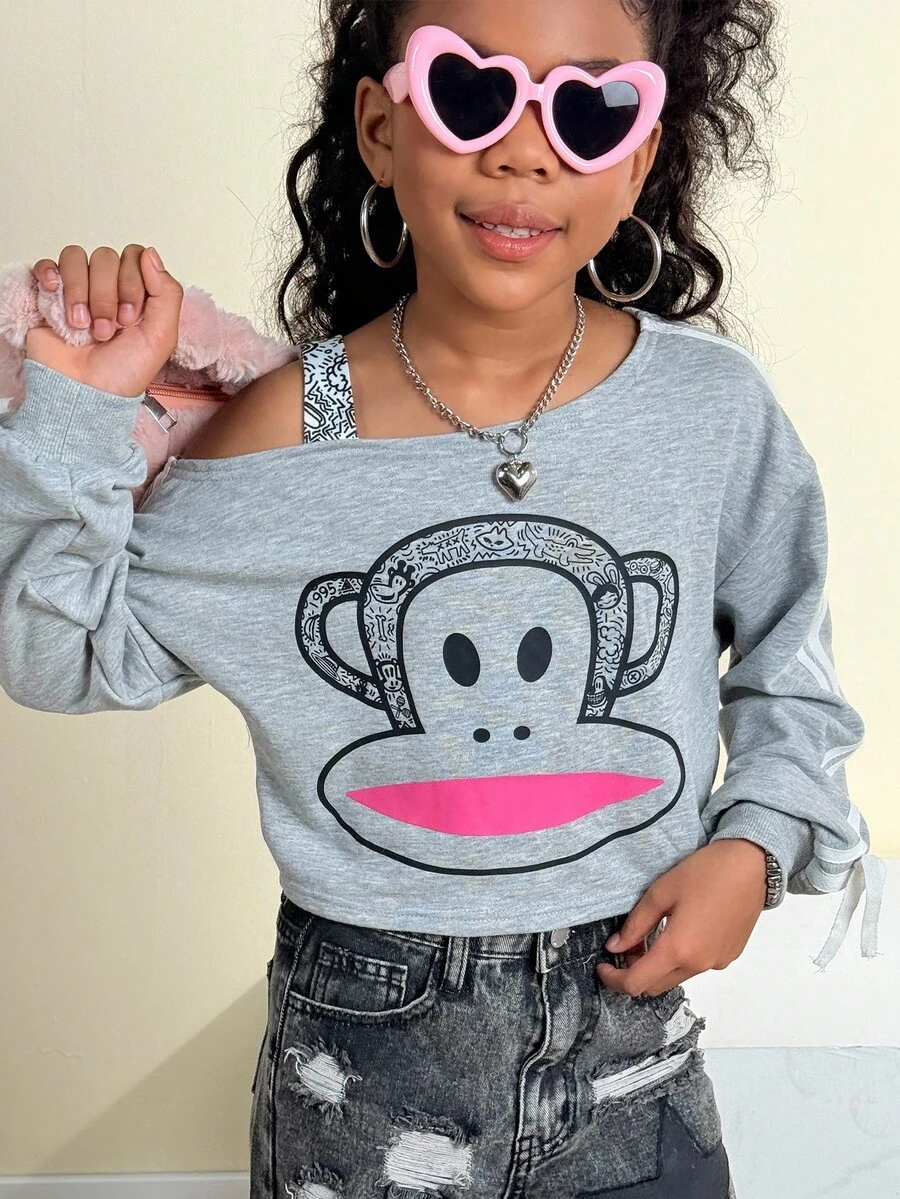 Paul Frank X SHEIN Tween Girls Winter,Vintage Preppy,Streetwear,Co-Branded Items,Cute Monkey Graphics,Grey Asymmetrical Cropped Sweatshirt,Halloween,Christmas Fall - Grey - View 1