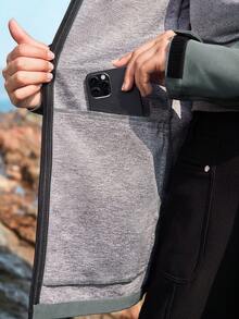 In My Nature 女士前拉链长袖口袋字母印花休闲连帽户外雨衣