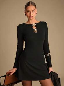 Enchnt Elegante abito a maniche lunghe con colletto vuoto in stile francese, decorato con fiori di rosa in metallo