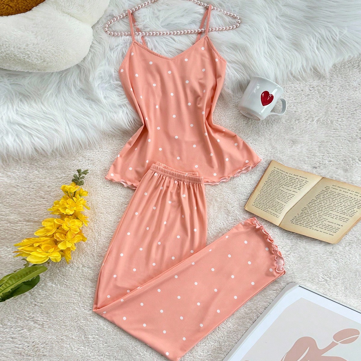Conjunto de pijama / camiseta de tirantes con ribete de lechuga con estampado de lunares