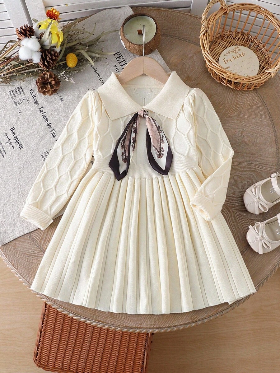 Mädchen Pulloverkleid mit Kragen, strukturiertes Jacquard-Muster, Schal-Dekoration, modisch vielseitig urban chic, weiche Aquarell-Einfarbigkeit mit niedriger Sättigung, angenehmer Stoff, geeignet für Herbst/Winter