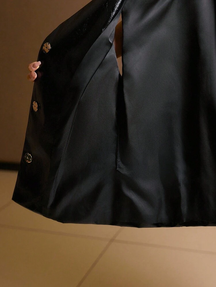 BUTTON UP FITTED WAIST SLEEVELESS JACKET