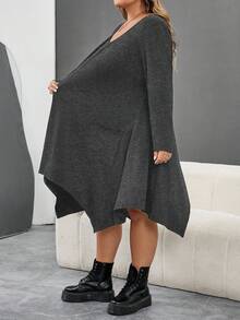 SHEIN CURVE+ فستان عصري بحافة غير متماثلة بمقاس كبير، قوطي/قوطي/هالوين - رمادي غامق - مشاهدة 11