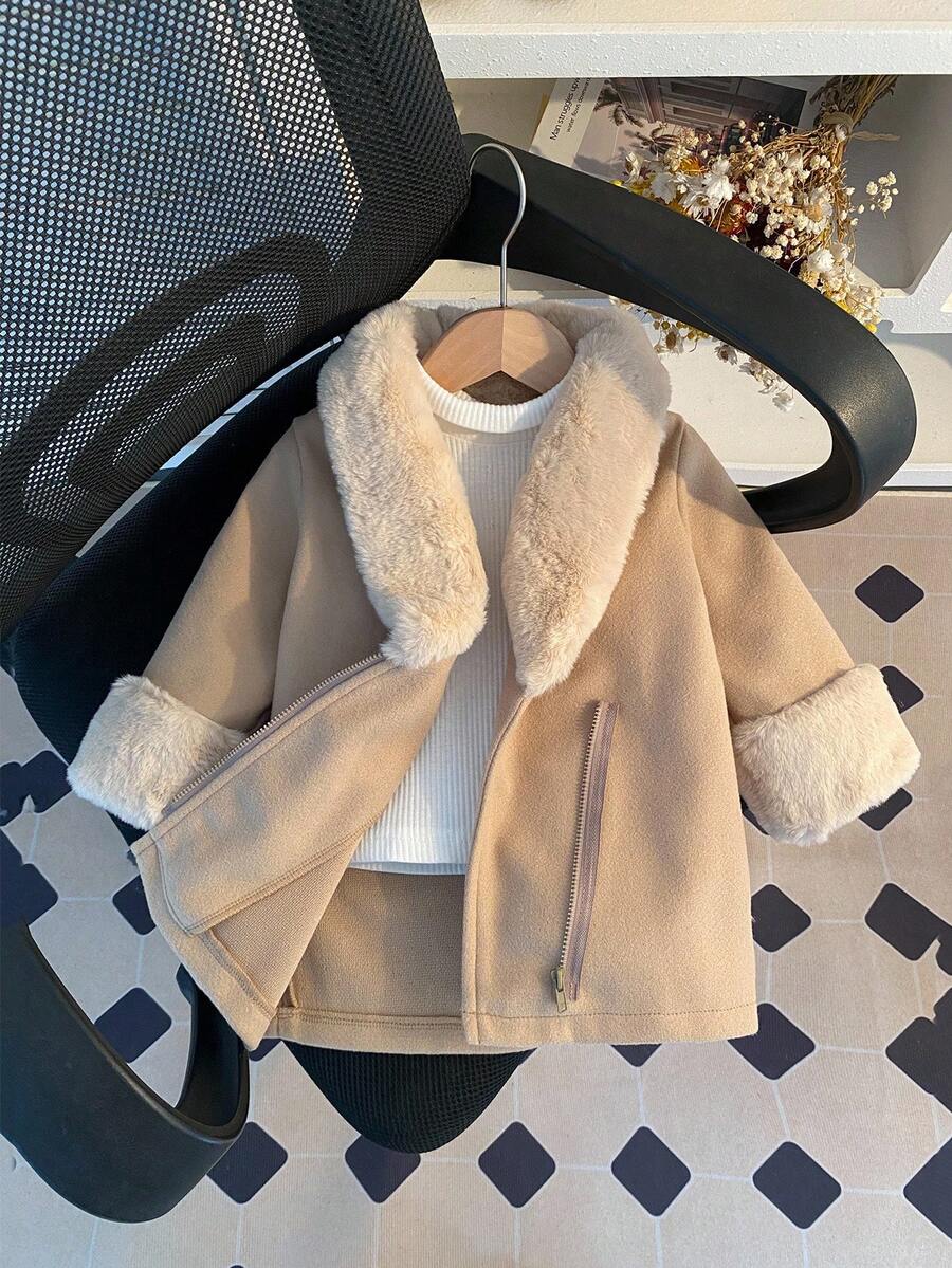 1 件婴儿女孩秋冬时尚优雅复古街头风格卡其色长袖夹克，袖口和衣领有毛茸茸的饰边，适合街头摄影