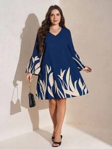 Comfylo Plus Size Women Black V-Neck Knee Length Floral Print Dress For Autumn & Winter