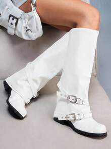 CUCCOO GRLICON Botas de plataforma hasta la pantorrilla para mujer con decoración de cinturón, punta cuadrada, adecuadas para festivales de música, Halloween, Navidad, fiestas, estilo Y2K - Blanco - Ver 3