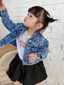 SHEIN Baby Mädchen weiße Kunstperlen blaue Jeans Kragen Langarm Kurze Jacke, Mädchen Frühling und Sommer Lässig Urlaub Country Boho Tragen, Strandoutfits für Mädchen, Western Streetwear für Mädchen, Spring Break Outfits, Rave Outfits Festival Denim Jacke, Baby Mädchen Urlaubs Outfits