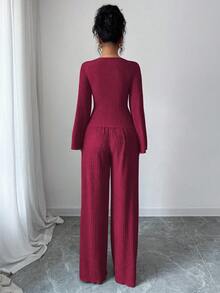 Elenzga 秋季新款法式复古针织纹理弹力休闲日常V领抽绳百褶修身喇叭长袖T恤+直筒阔腿裤两件套女 - 酒紅色 - 查看 2